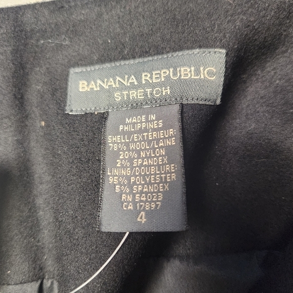 Banana Republic Black Wool Blend Pencil Skirt With Slit Sz. 4 Professional  NWT - Picture 3 of 9